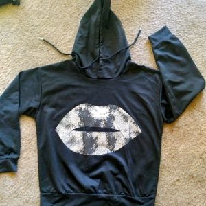 Young Girls Hoodie  ( NEW )